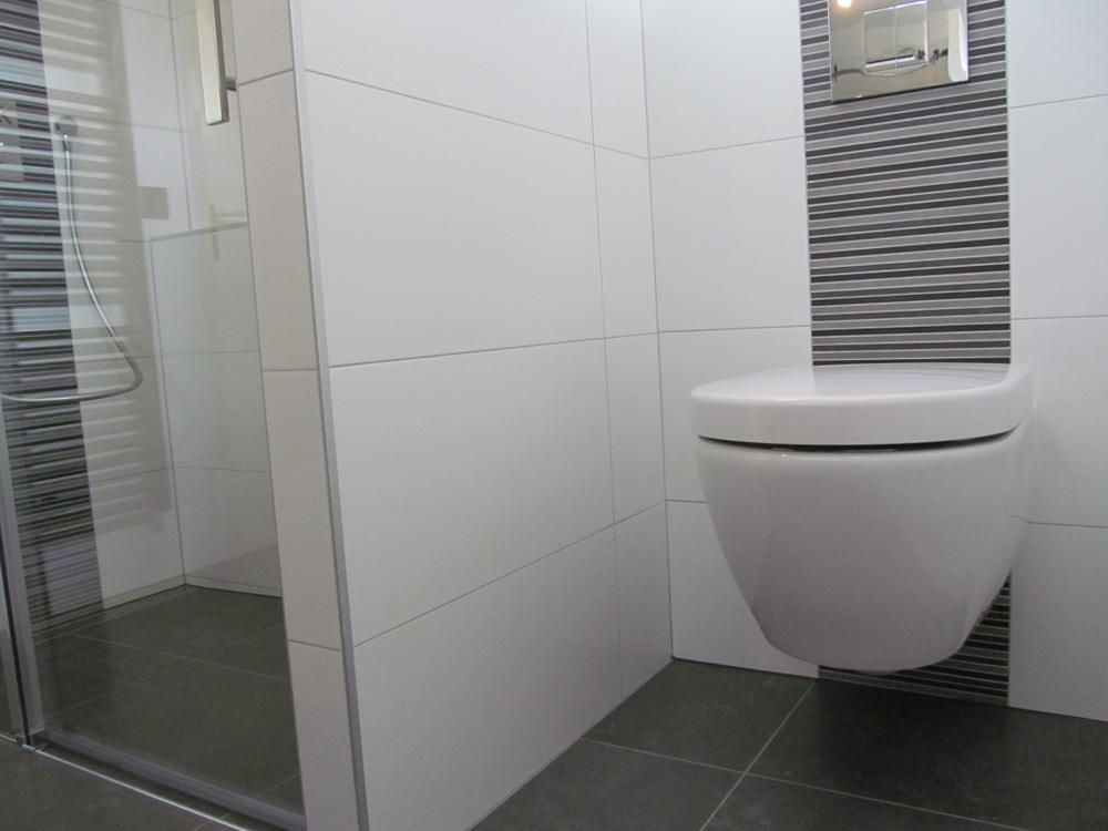 Badkamer of toilet in Breda, gerenoveerd door Neefs Badkamerrenovatie