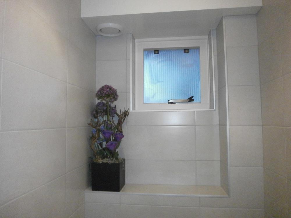 Badkamer of toilet in Breda, gerenoveerd door Neefs Badkamerrenovatie
